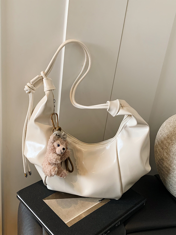 Large Capacity Women's Casual Shoulder Bag - 2025 Trendy Lightweight Crossbody Dumpling Bag for Everyday Versatility Large Capacity Women's Casual Shoulder Bag - 2025 Trendy Lightweight Crossbody Dumpling Bag for Everyday Versatility