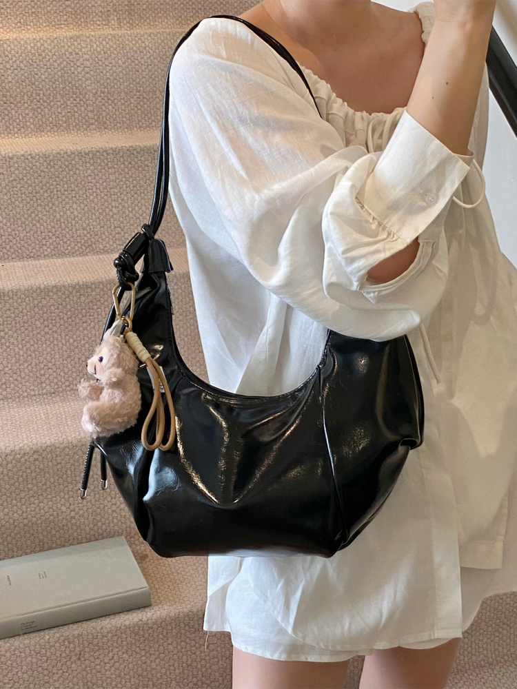 Large Capacity Women's Casual Shoulder Bag - 2025 Trendy Lightweight Crossbody Dumpling Bag for Everyday Versatility Large Capacity Women's Casual Shoulder Bag - 2025 Trendy Lightweight Crossbody Dumpling Bag for Everyday Versatility