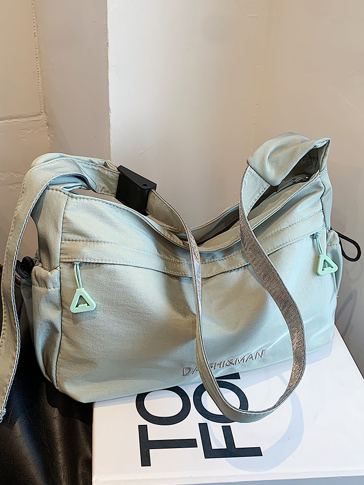 Large Capacity Women's Tote Bag - 2025 Casual Oxford Fabric Underarm Bag in Minimalist Niche Fashion Style Large Capacity Women's Tote Bag - 2025 Casual Oxford Fabric Underarm Bag in Minimalist Niche Fashion Style