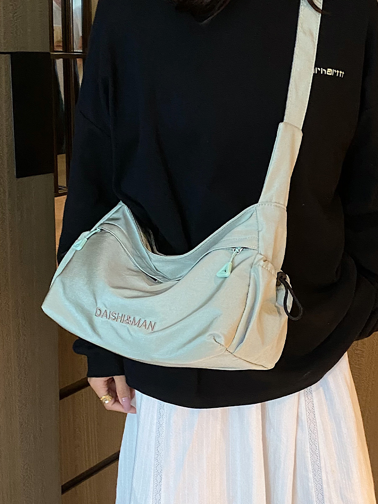 Large Capacity Women's Tote Bag - 2025 Casual Oxford Fabric Underarm Bag in Minimalist Niche Fashion Style Large Capacity Women's Tote Bag - 2025 Casual Oxford Fabric Underarm Bag in Minimalist Niche Fashion Style