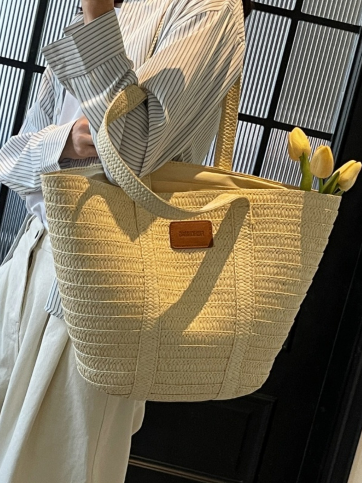 Large Capacity Woven Bucket Bag for Women - Versatile Straw Tote for Beach Vacations & Commuting, 2025 Fashion Essential Large Capacity Woven Bucket Bag for Women - Versatile Straw Tote for Beach Vacations & Commuting, 2025 Fashion Essential