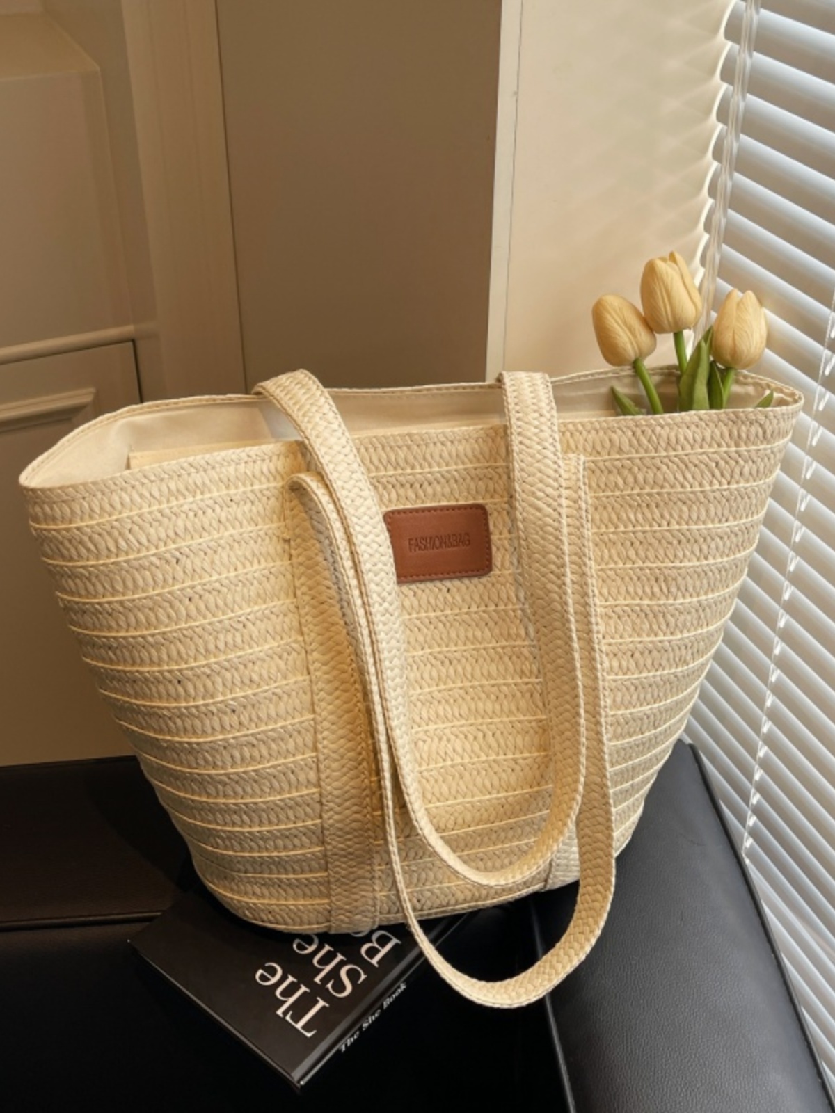 Large Capacity Woven Bucket Bag for Women - Versatile Straw Tote for Beach Vacations & Commuting, 2025 Fashion Essential Large Capacity Woven Bucket Bag for Women - Versatile Straw Tote for Beach Vacations & Commuting, 2025 Fashion Essential