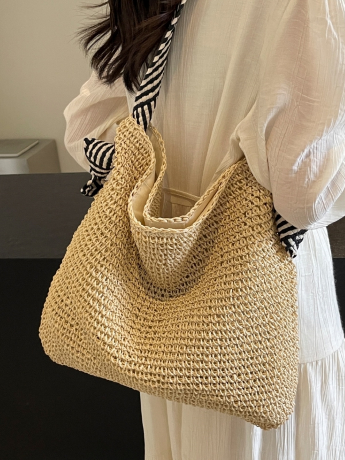 Large Capacity Woven Straw Bag for Women - Summer 2025 Beach Tote, Commuter Shoulder Bag, Vacation Essential, Lazy Style Large Capacity Woven Straw Bag for Women - Summer 2025 Beach Tote, Commuter Shoulder Bag, Vacation Essential, Lazy Style