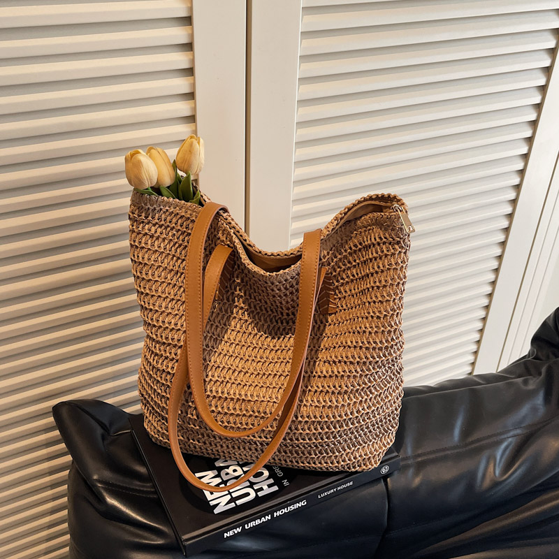 Large Capacity Woven Straw Tote Bag for Women - Summer Commuting, Beach Vacation, Stylish Shoulder Bag 2025 Large Capacity Woven Straw Tote Bag for Women - Summer Commuting, Beach Vacation, Stylish Shoulder Bag 2025