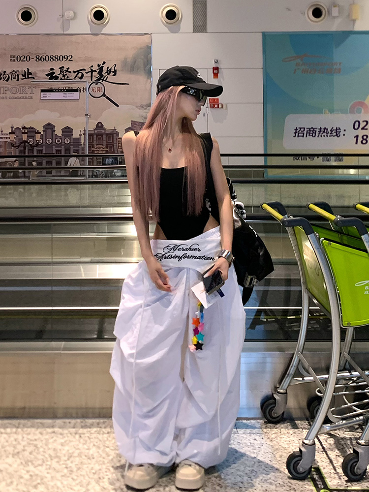 Layered Tie-Up Cargo Pants for Men and Women, Loose Casual Pleated Wide-Leg Design, Trendy American Style Fashion Layered Tie-Up Cargo Pants for Men and Women, Loose Casual Pleated Wide-Leg Design, Trendy American Style Fashion