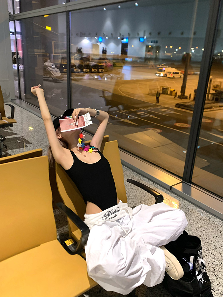 Layered Tie-Up Cargo Pants for Men and Women, Loose Casual Pleated Wide-Leg Design, Trendy American Style Fashion Layered Tie-Up Cargo Pants for Men and Women, Loose Casual Pleated Wide-Leg Design, Trendy American Style Fashion