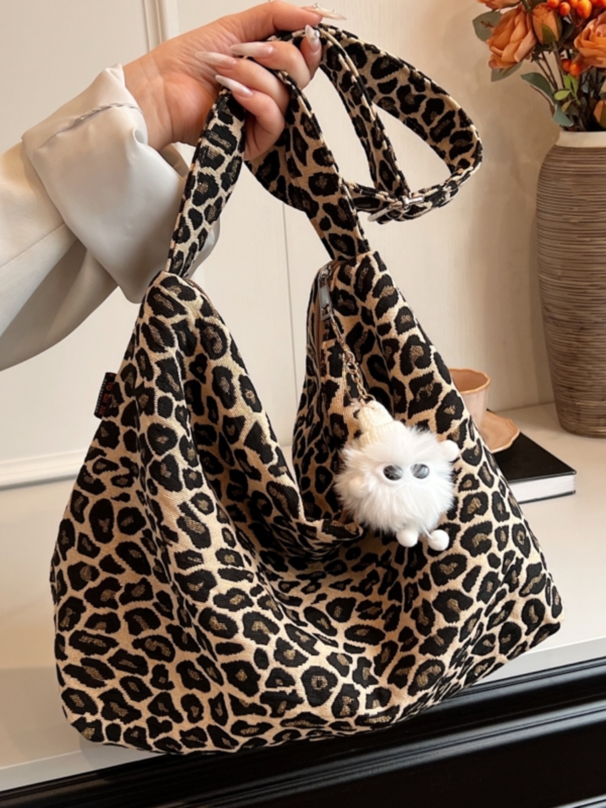 Leopard Print Canvas Crossbody Bag for Women - 2025 Korean Style, Large Capacity Tote for Class, Commuting, and Everyday Use Leopard Print Canvas Crossbody Bag for Women - 2025 Korean Style, Large Capacity Tote for Class, Commuting, and Everyday Use