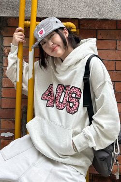 Leopard Print Letter Graphic Hoodie for Men and Women, Trendy Loose Fit for Autumn and Winter, Casual Streetwear Style