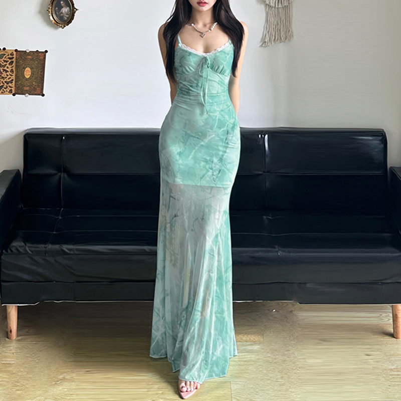 Light Green V-Neck Spaghetti Strap Mermaid Dress - Vintage Waist-Cinching Slim Fit for Spicy Girl & Mature Woman Style, Trendy Design Light Green V-Neck Spaghetti Strap Mermaid Dress - Vintage Waist-Cinching Slim Fit for Spicy Girl & Mature Woman Style, Trendy Design