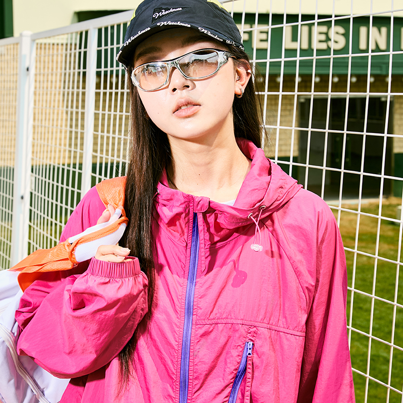 Lightweight Breathable Hooded Sunscreen Top for Men and Women, Ice Silk Summer Style 2025, Cool Fashion Essential Lightweight Breathable Hooded Sunscreen Top for Men and Women, Ice Silk Summer Style 2025, Cool Fashion Essential