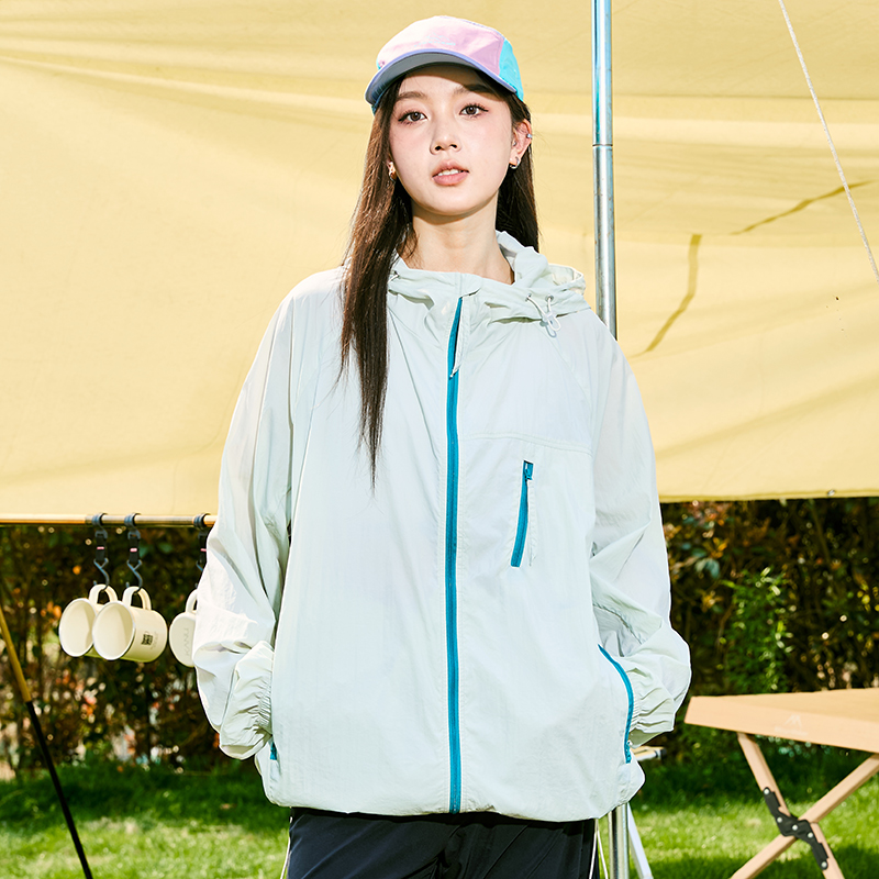 Lightweight Breathable Hooded Sunscreen Top for Men and Women, Ice Silk Summer Style 2025, Cool Fashion Essential Lightweight Breathable Hooded Sunscreen Top for Men and Women, Ice Silk Summer Style 2025, Cool Fashion Essential