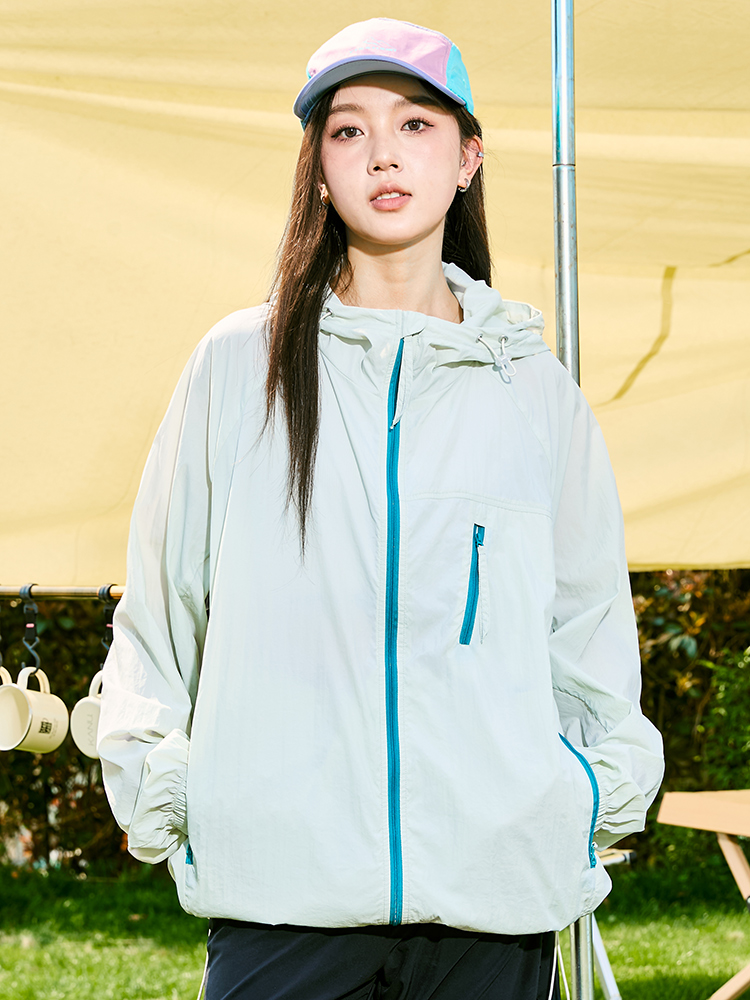 Lightweight Breathable Hooded Sunscreen Top for Men and Women, Ice Silk Summer Style 2025, Cool Fashion Essential Lightweight Breathable Hooded Sunscreen Top for Men and Women, Ice Silk Summer Style 2025, Cool Fashion Essential