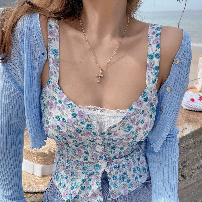 Lightweight Handmade Spring Summer Sun Protection Shirt, Vintage V-Neck Flared Sleeve Slimming Knit Top for Women Lightweight Handmade Spring Summer Sun Protection Shirt, Vintage V-Neck Flared Sleeve Slimming Knit Top for Women