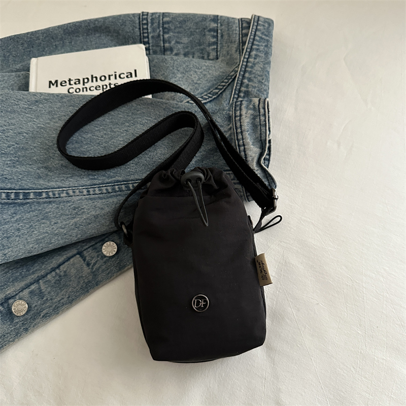 Lightweight Nylon Summer Bucket Bag for Women - 2025 Crossbody Style for Water Bottles, Cups, and Phones - Trendy and Functional Lightweight Nylon Summer Bucket Bag for Women - 2025 Crossbody Style for Water Bottles, Cups, and Phones - Trendy and Functional