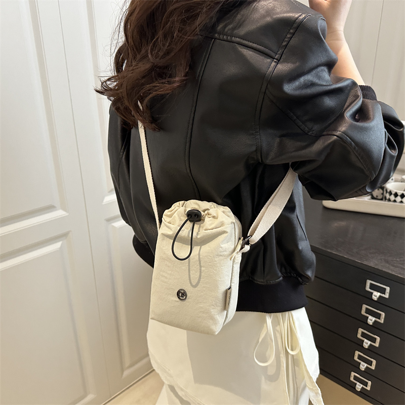 Lightweight Nylon Summer Bucket Bag for Women - 2025 Crossbody Style for Water Bottles, Cups, and Phones - Trendy and Functional Lightweight Nylon Summer Bucket Bag for Women - 2025 Crossbody Style for Water Bottles, Cups, and Phones - Trendy and Functional