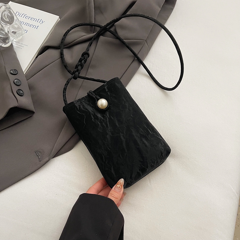 Lightweight Silver Mini Crossbody Phone Bag for Women - Summer 2025 Chinese Style Fashion Accessory Lightweight Silver Mini Crossbody Phone Bag for Women - Summer 2025 Chinese Style Fashion Accessory