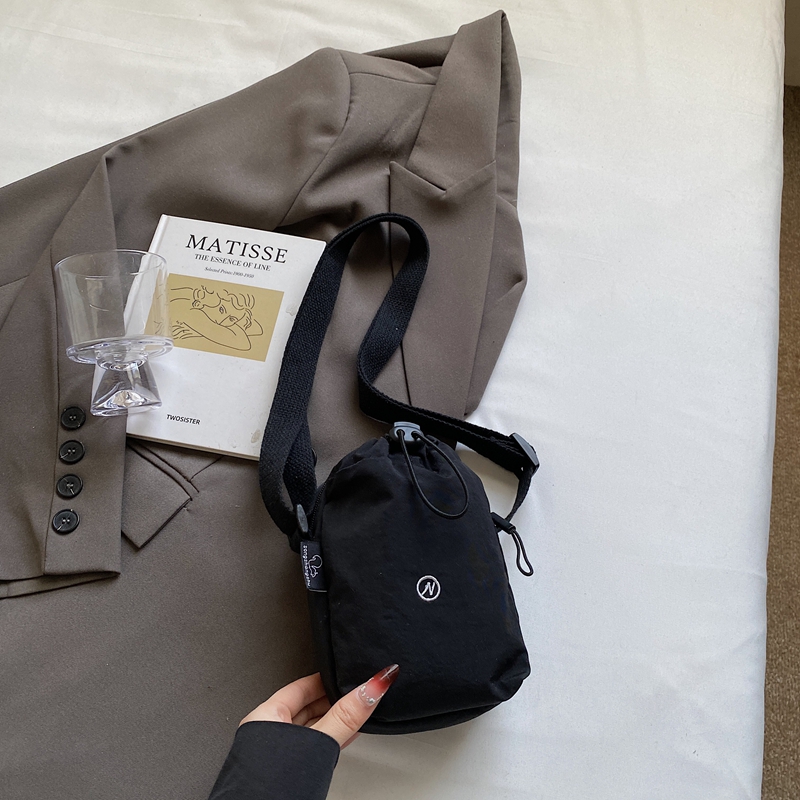 Lightweight Summer Crossbody Water Bottle Bag for Women - Outdoor Cup Bag with Zipper Phone Pouch, Perfect for Travel and Sports Lightweight Summer Crossbody Water Bottle Bag for Women - Outdoor Cup Bag with Zipper Phone Pouch, Perfect for Travel and Sports