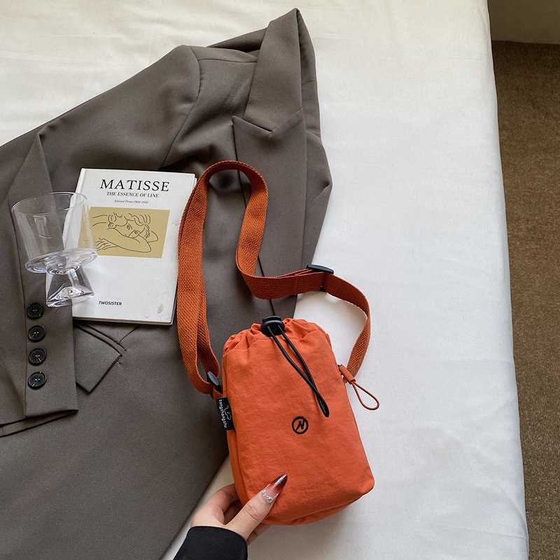 Lightweight Summer Crossbody Water Bottle Bag for Women - Outdoor Cup Bag with Zipper Phone Pouch, Perfect for Travel and Sports Lightweight Summer Crossbody Water Bottle Bag for Women - Outdoor Cup Bag with Zipper Phone Pouch, Perfect for Travel and Sports