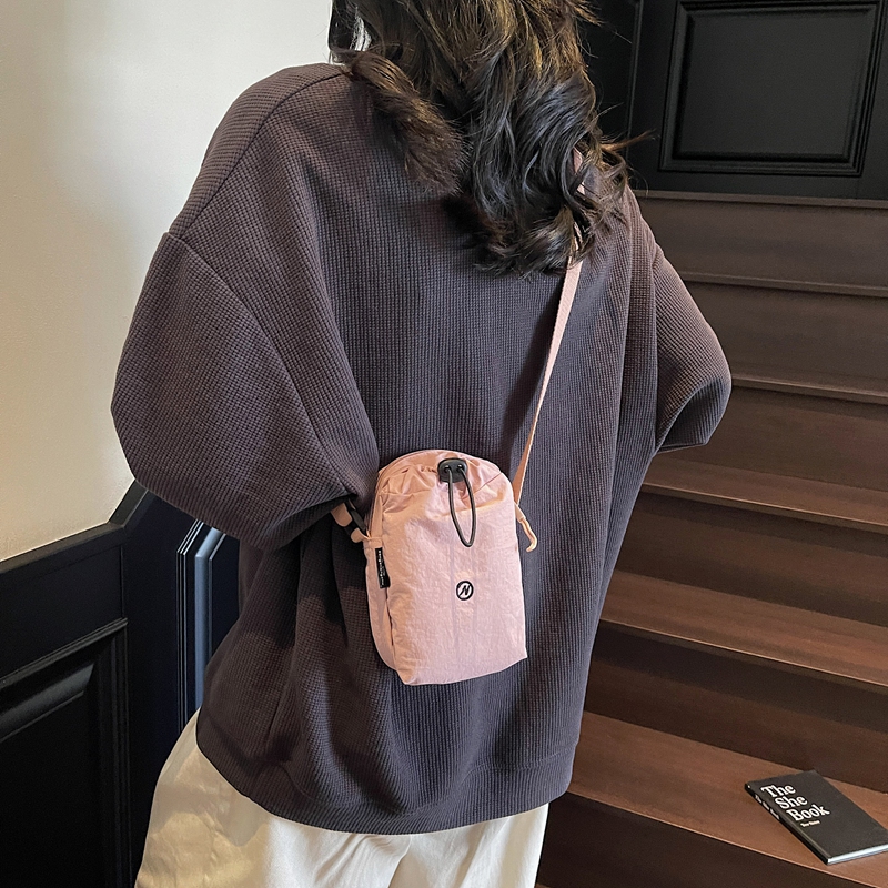 Lightweight Summer Crossbody Water Bottle Bag for Women - Outdoor Cup Bag with Zipper Phone Pouch, Perfect for Travel and Sports Lightweight Summer Crossbody Water Bottle Bag for Women - Outdoor Cup Bag with Zipper Phone Pouch, Perfect for Travel and Sports