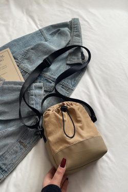 Lightweight Summer Crossbody Water Cup Bag for Women - 2025 Outdoor Cycling Phone Holder and Handheld Water Bottle Pouch