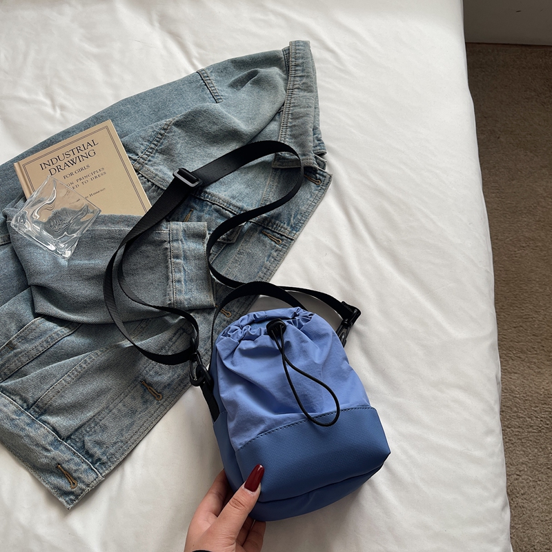 Lightweight Summer Crossbody Water Cup Bag for Women - 2025 Outdoor Cycling Phone Holder and Handheld Water Bottle Pouch Lightweight Summer Crossbody Water Cup Bag for Women - 2025 Outdoor Cycling Phone Holder and Handheld Water Bottle Pouch