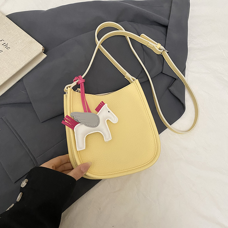 Lightweight Summer Zipper Crossbody Bag for Women - High-End Niche Shoulder Phone Bag 2025 Lightweight Summer Zipper Crossbody Bag for Women - High-End Niche Shoulder Phone Bag 2025