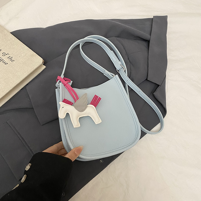 Lightweight Summer Zipper Crossbody Bag for Women - High-End Niche Shoulder Phone Bag 2025 Lightweight Summer Zipper Crossbody Bag for Women - High-End Niche Shoulder Phone Bag 2025