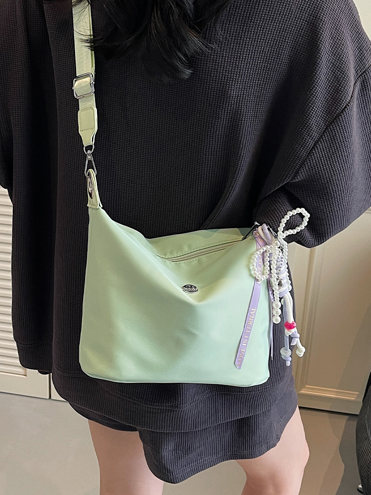 Lightweight Water-Resistant Nylon Bucket Bag - 2025 Spring/Summer Korean Style Dumpling Design, Trendy Women's Fashion Accessory Lightweight Water-Resistant Nylon Bucket Bag - 2025 Spring/Summer Korean Style Dumpling Design, Trendy Women's Fashion Accessory