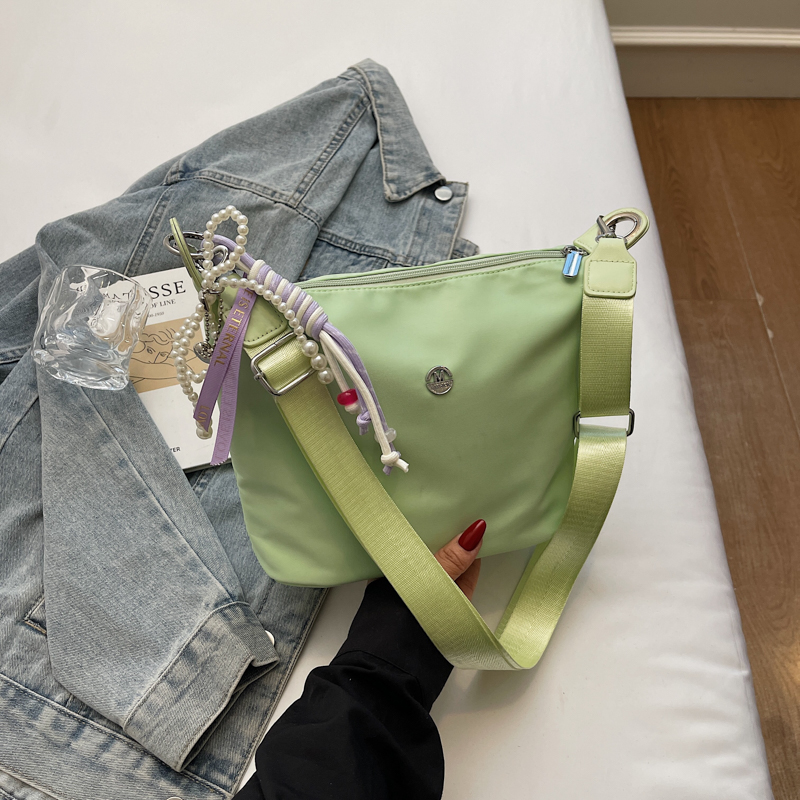 Lightweight Water-Resistant Nylon Bucket Bag - 2025 Spring/Summer Korean Style Dumpling Design, Trendy Women's Fashion Accessory Lightweight Water-Resistant Nylon Bucket Bag - 2025 Spring/Summer Korean Style Dumpling Design, Trendy Women's Fashion Accessory