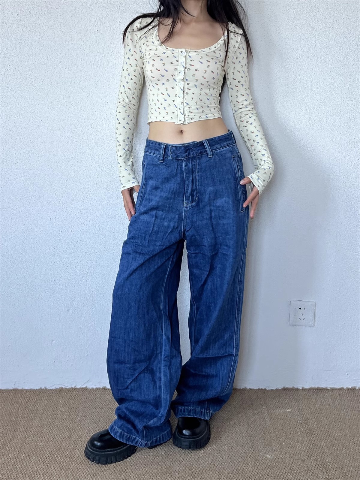 Limited-Time Discount Floral Print T-Shirt - Trendy 90s Style, Perfect for Casual Outfits and Everyday Wear Limited-Time Discount Floral Print T-Shirt - Trendy 90s Style, Perfect for Casual Outfits and Everyday Wear