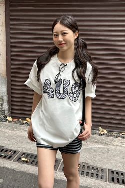 Loose Fit Short Sleeve T-Shirt with Snake Pattern and Embroidered Letters - Spring Summer National Trend for Couples