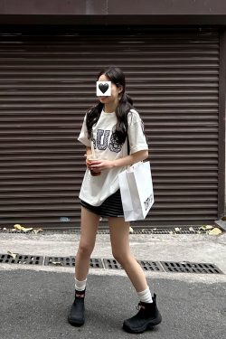 Loose Fit Short Sleeve T-Shirt with Snake Pattern and Embroidered Letters - Spring Summer National Trend for Couples