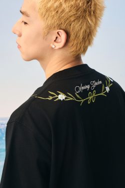 Loose Round Neck Short Sleeve T-Shirt with Pearl Flower Embroidery – Unisex Plant Series, Perfect for Y2K and Korean Style Fashion