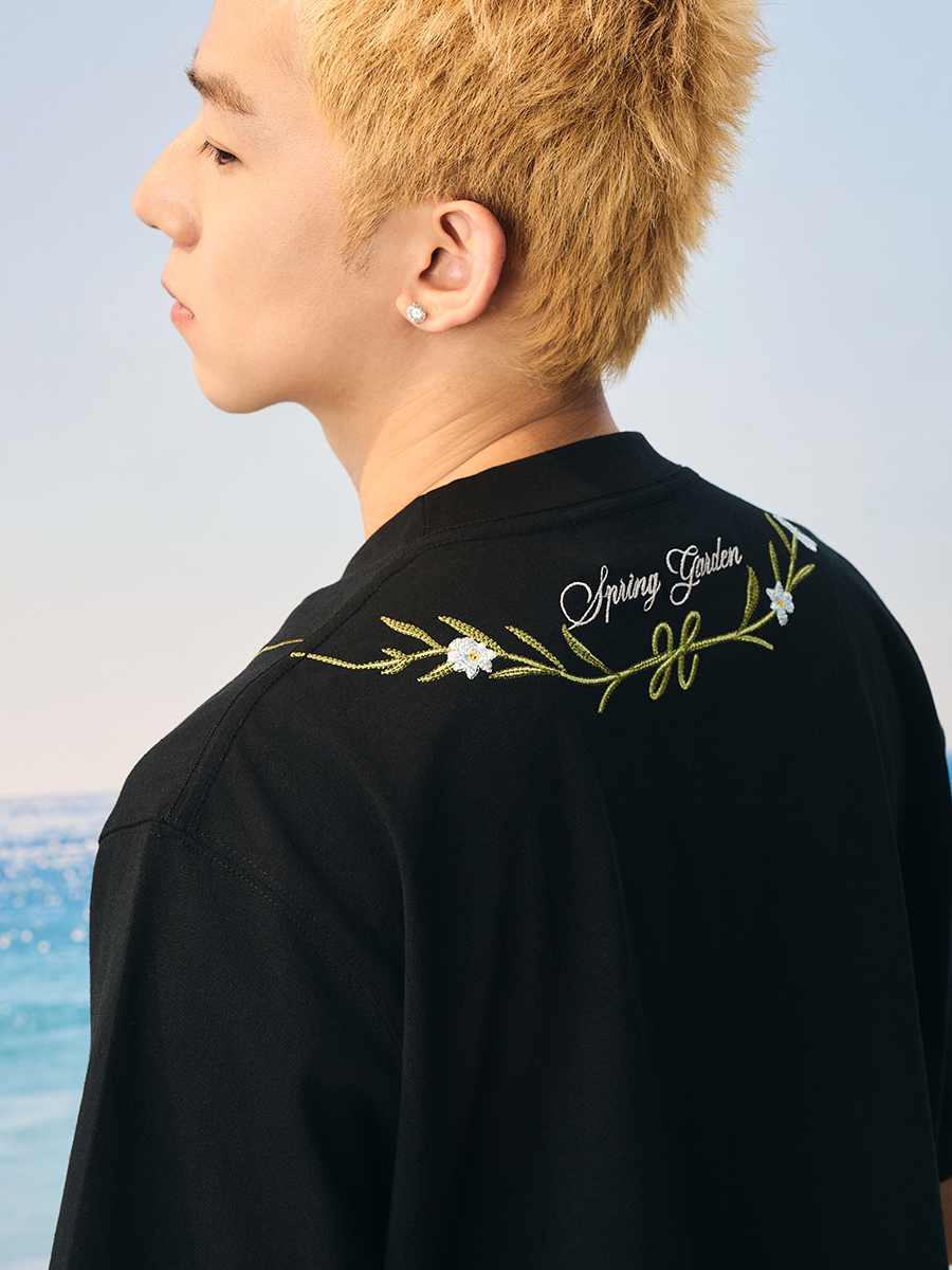 Loose Round Neck Short Sleeve T-Shirt with Pearl Flower Embroidery – Unisex Plant Series, Perfect for Y2K and Korean Style Fashion Loose Round Neck Short Sleeve T-Shirt with Pearl Flower Embroidery – Unisex Plant Series, Perfect for Y2K and Korean Style Fashion