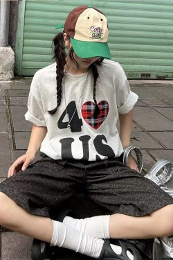 Loose Unisex Short Sleeve T-Shirt with Embroidered Heart - Summer Plaid Design, Trendy Casual Wear for Couples