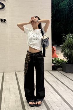 Low-Waist Straight-Leg Wide-Leg Jeans for Women - Trendy Casual High Street Design, Slimming Long Pants for Effortless Style
