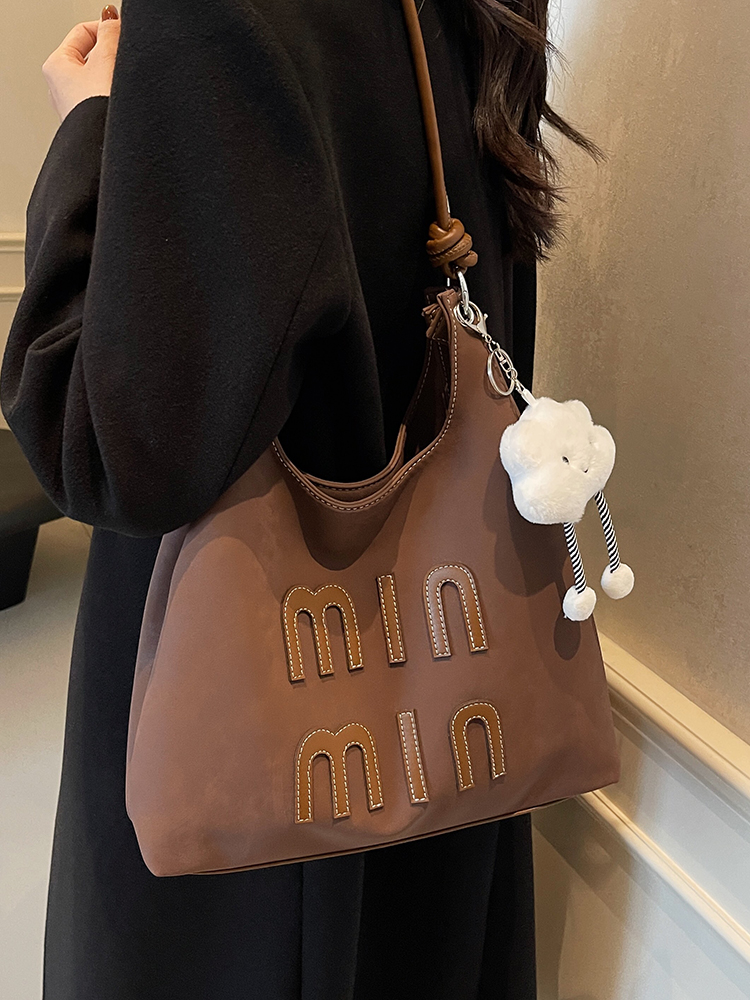 Matte Vintage Women's Large Capacity Shoulder Bag - Casual Tote for Work and Commuting - Spring Summer 2025 Fashion Matte Vintage Women's Large Capacity Shoulder Bag - Casual Tote for Work and Commuting - Spring Summer 2025 Fashion