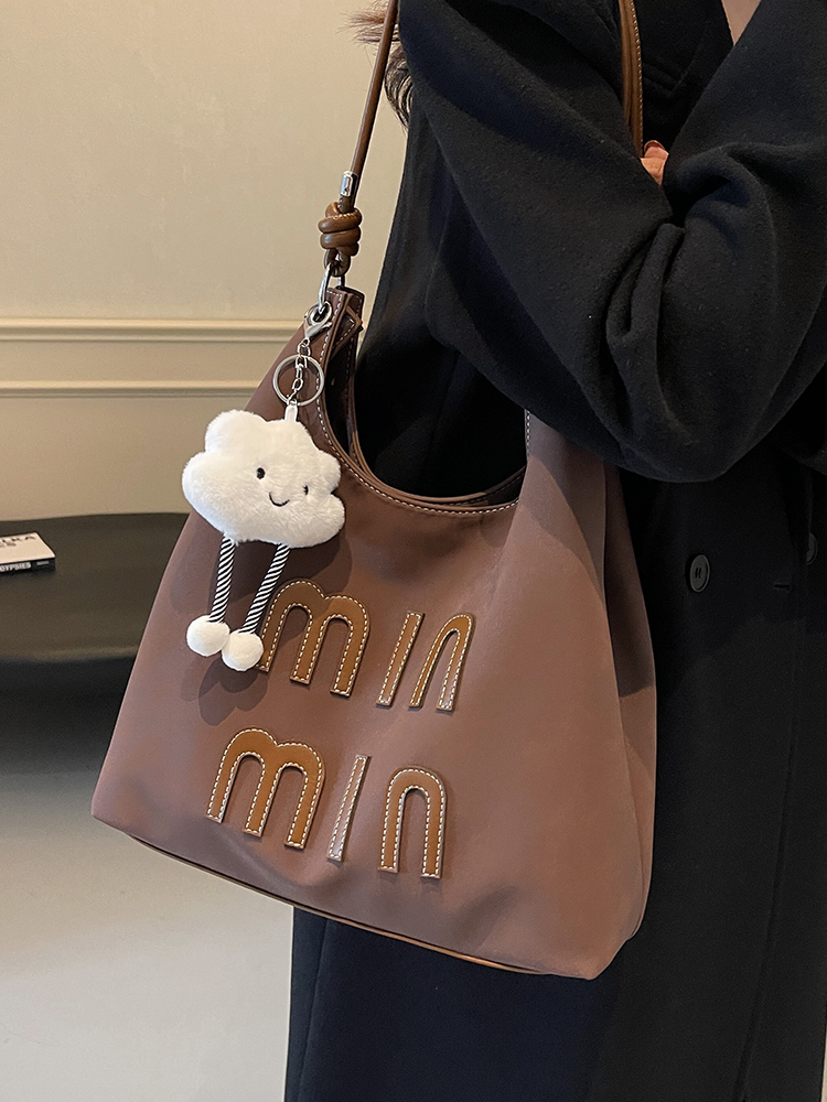 Matte Vintage Women's Large Capacity Shoulder Bag - Casual Tote for Work and Commuting - Spring Summer 2025 Fashion Matte Vintage Women's Large Capacity Shoulder Bag - Casual Tote for Work and Commuting - Spring Summer 2025 Fashion