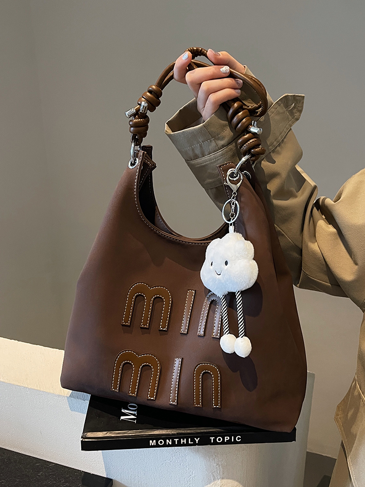 Matte Vintage Women's Large Capacity Shoulder Bag - Casual Tote for Work and Commuting - Spring Summer 2025 Fashion Matte Vintage Women's Large Capacity Shoulder Bag - Casual Tote for Work and Commuting - Spring Summer 2025 Fashion