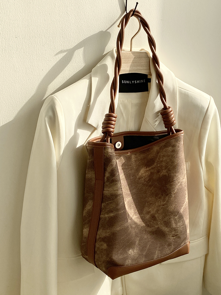 Melard Retro Commuting Tote Bag for Women - Large Handheld Shoulder Bag, 2025 Niche Design, Vintage Style Melard Retro Commuting Tote Bag for Women - Large Handheld Shoulder Bag, 2025 Niche Design, Vintage Style