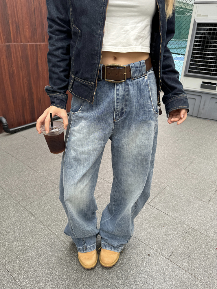 Men's and Women's American Retro Wide-Leg Jeans with Embroidered Design - Casual Loose Fit Long Pants Men's and Women's American Retro Wide-Leg Jeans with Embroidered Design - Casual Loose Fit Long Pants