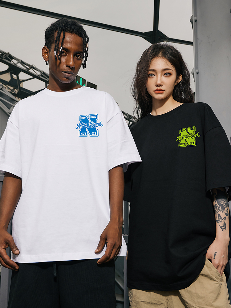 Men's Oversized Short-Sleeve T-Shirt in American Street Style, Plus Size, Summer Fashion, Casual Urban Look Men's Oversized Short-Sleeve T-Shirt in American Street Style, Plus Size, Summer Fashion, Casual Urban Look