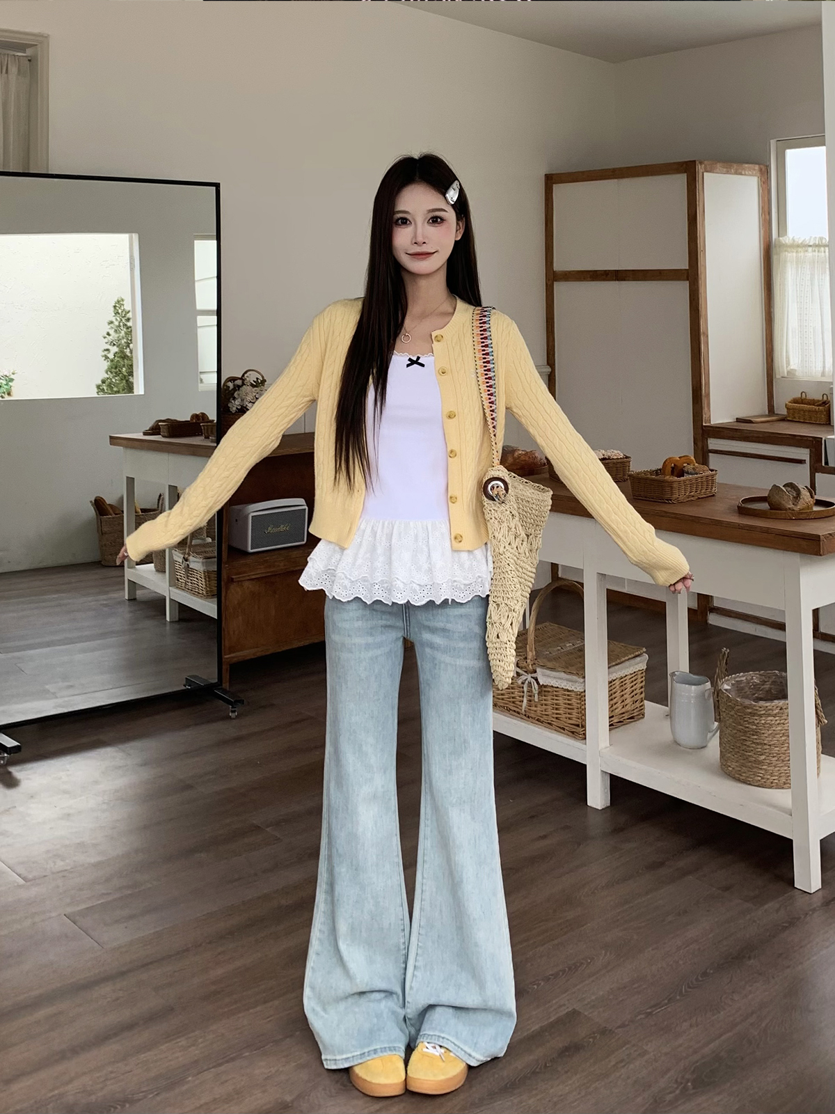 Mid-Waist Flared Jeans for Women - American Style Non-Stick Leg Slimming Pants - Versatile 2025 Spring Fashion Mid-Waist Flared Jeans for Women - American Style Non-Stick Leg Slimming Pants - Versatile 2025 Spring Fashion