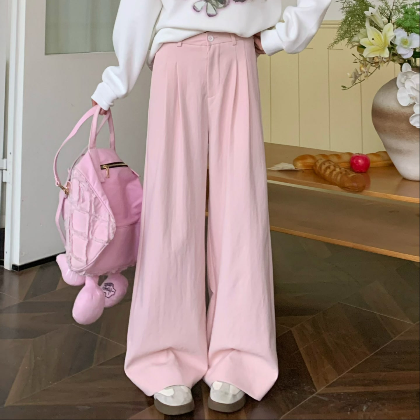 Mid-Waist Loose Slimming Pleated Wide-Leg Trousers for Women - Stylish Non-Selective Leg Type Suit Pants, Perfect for Y2K and Trendy Looks Mid-Waist Loose Slimming Pleated Wide-Leg Trousers for Women - Stylish Non-Selective Leg Type Suit Pants, Perfect for Y2K and Trendy Looks