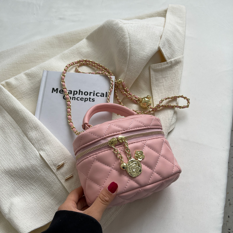 Mini Diamond Quilted Chain Bag for Women - Fashionable Spring/Summer 2025 Crossbody & Handbag, Versatile Style Mini Diamond Quilted Chain Bag for Women - Fashionable Spring/Summer 2025 Crossbody & Handbag, Versatile Style