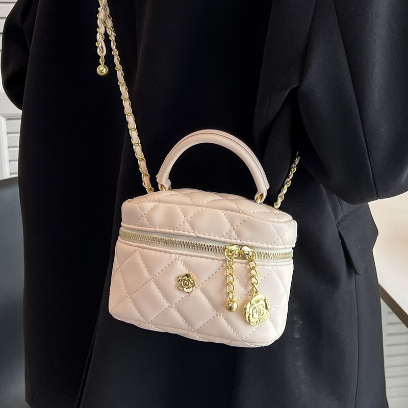 Mini Diamond Quilted Chain Bag for Women - Fashionable Spring/Summer 2025 Crossbody & Handbag, Versatile Style Mini Diamond Quilted Chain Bag for Women - Fashionable Spring/Summer 2025 Crossbody & Handbag, Versatile Style