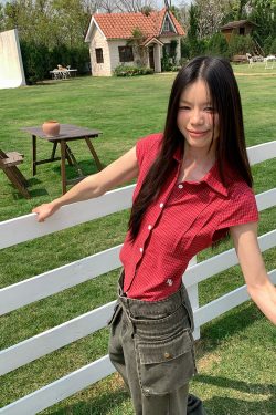 Minimalist American Red Plaid Collared Short Sleeve Shirt for Men and Women, Slim Fit, Spring/Summer Essential, Unisex Fashion