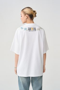 Minimalist Chinese-Style Floral Wreath Embroidery Short-Sleeve T-Shirt - Trendy 90s Inspired Design