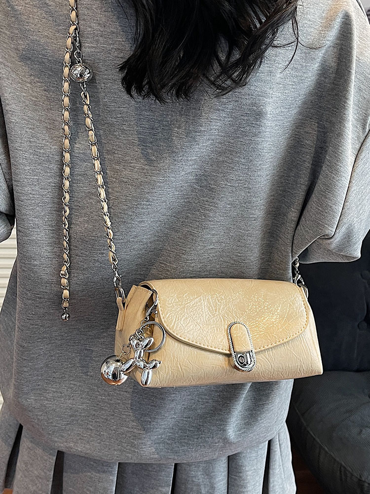 Minimalist Korean Style Pillow Bag for Women - Trendy High-End Shoulder Bag for Summer 2025 Casual Fashion Minimalist Korean Style Pillow Bag for Women - Trendy High-End Shoulder Bag for Summer 2025 Casual Fashion