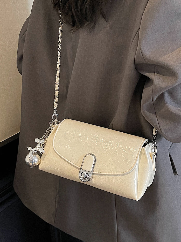 Minimalist Korean Style Pillow Bag for Women - Trendy High-End Shoulder Bag for Summer 2025 Casual Fashion Minimalist Korean Style Pillow Bag for Women - Trendy High-End Shoulder Bag for Summer 2025 Casual Fashion